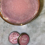 Drink decorated with Rose Shimmer edible glitter